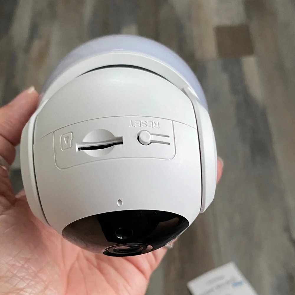 Sight Bulb Pro WiFi Camera - White and Gray